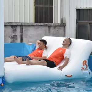 ヨットのプールやカバナ用のフローティングソファ - 海での究極の快適さを体験してください。