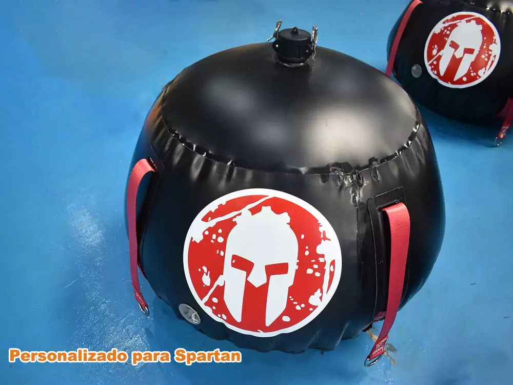 una-barrera-inflable-personalizada-llena-de-agua-para-carrera-Spartan