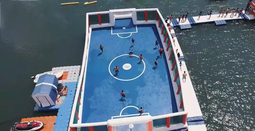 a-floating-soccer-field-designed-for-group-participation