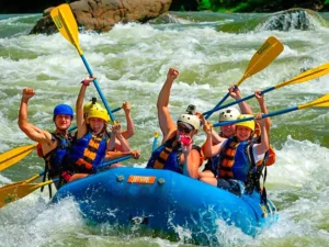 rafting-boat-with-passengers-in-action