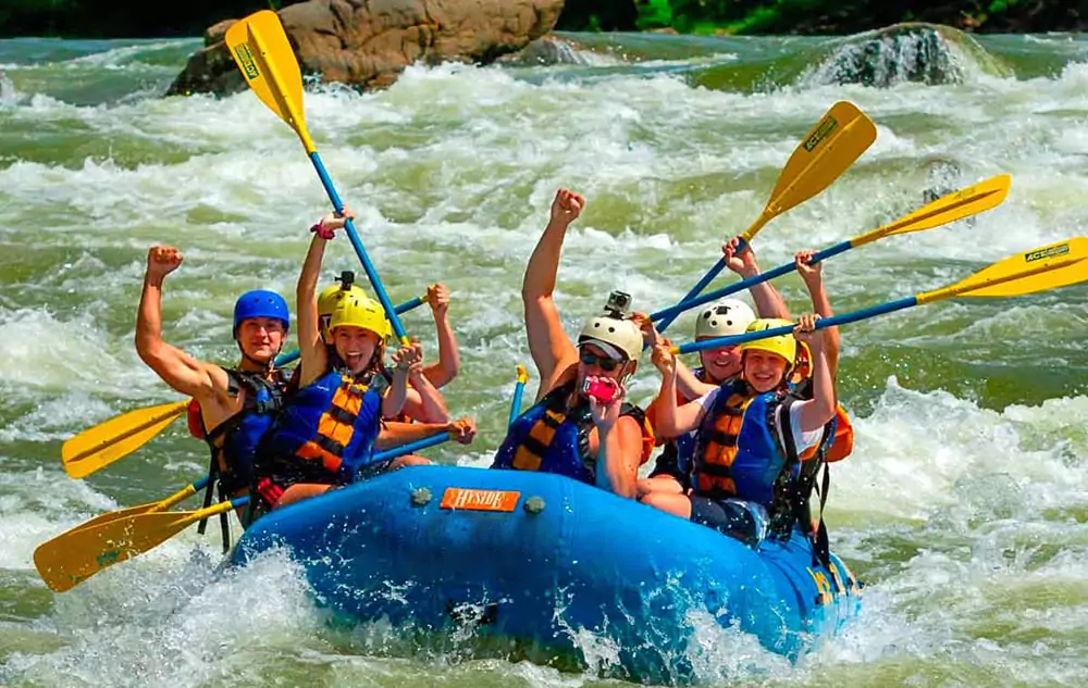 rafting-boat-with-passengers-in-action