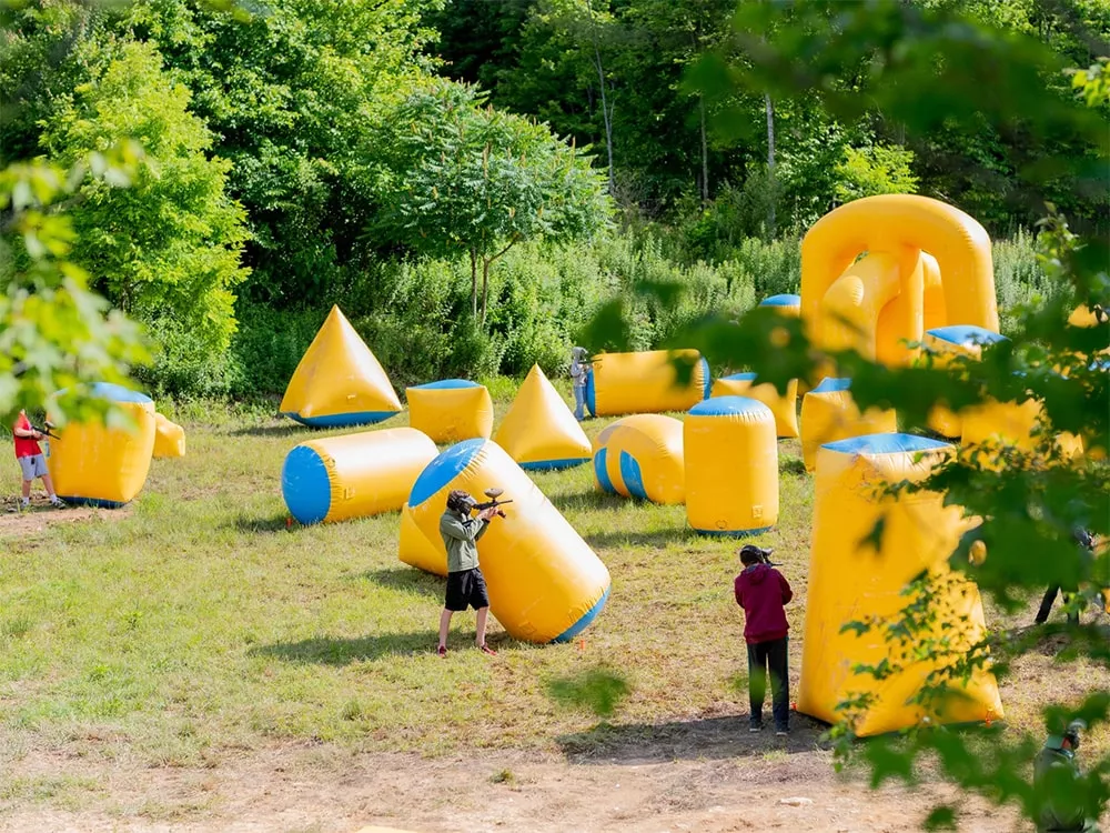 inflatable-paintball-bunkers-for-team-games