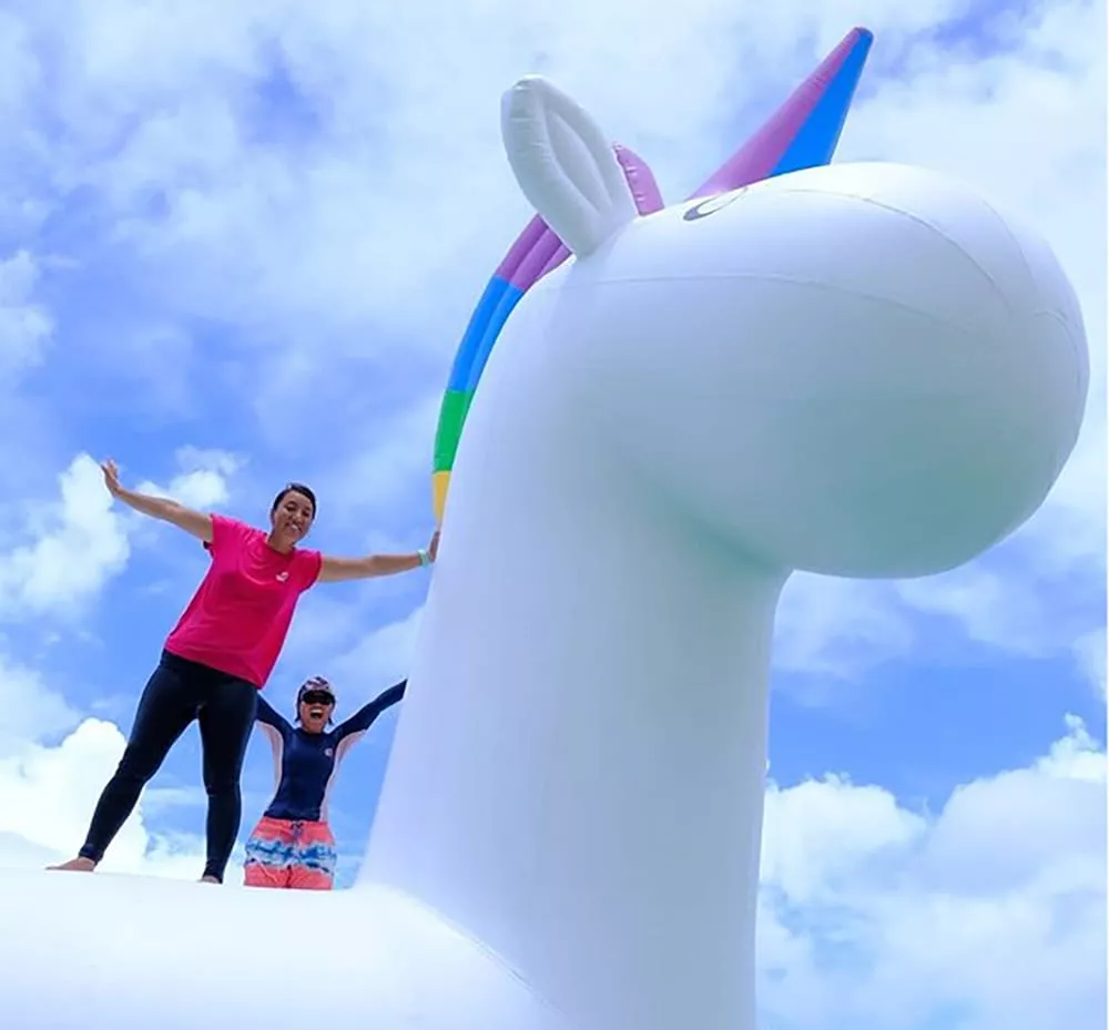 visitors-taking-photos-on-inflatable-aqua-park