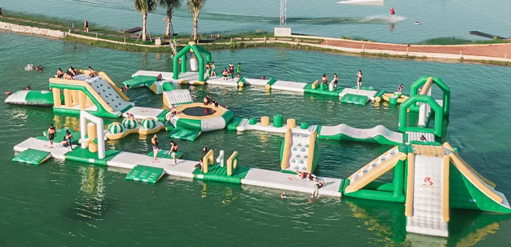 comfortable-commercial-inflatable-water-park-experience