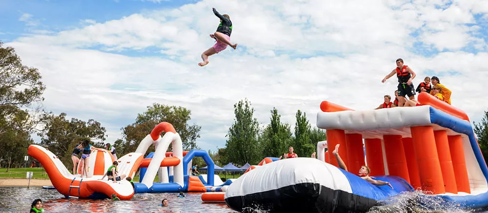 social-commercial-inflatable-water-park-interaction
