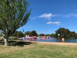 inflatable-aquapark-with-floating-boundary-area